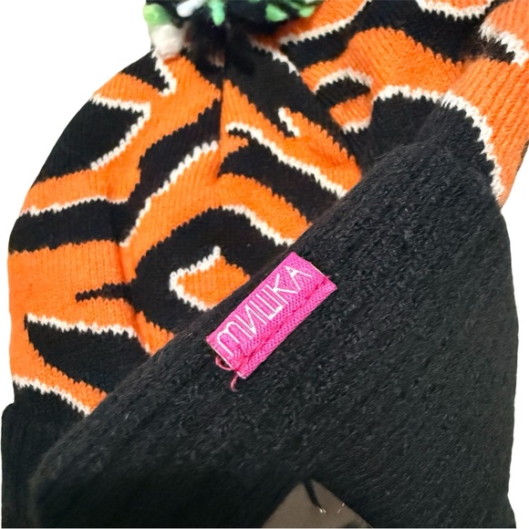New Era x Mishka “Keep Watch” Pom Knit Beanie - Picture 6 of 10